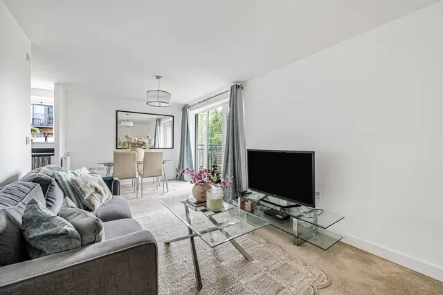 Watson Place, London, SE25, photo 1