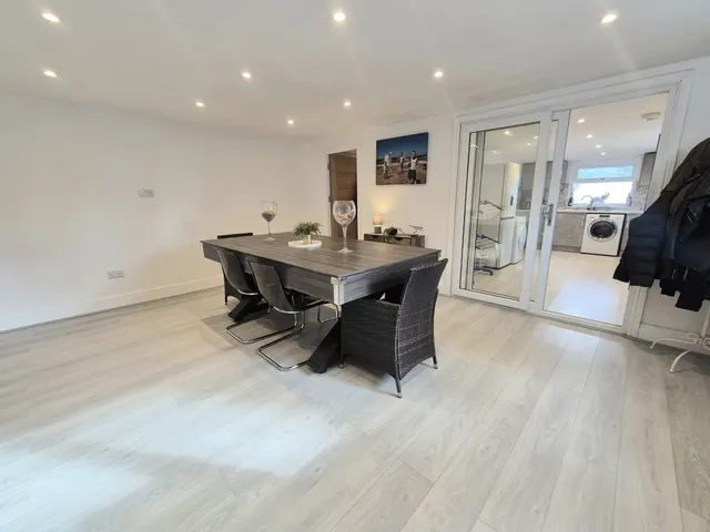 West royd Avenue, HX1, photo 3