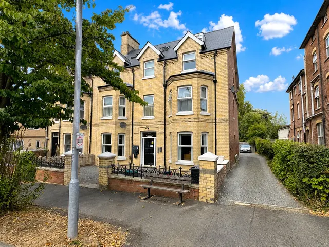 Ithon Road, Llandrindod Wells, Powys, LD1 6AS, photo 1