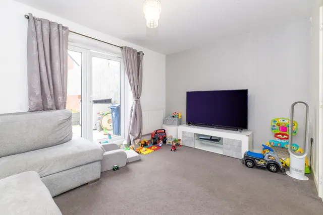 Jacobstow Close, Skelmersdale, WN8, photo 3