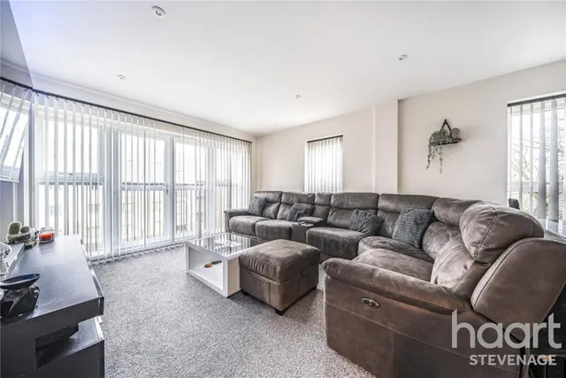 Giles Crescent, Stevenage, SG1, photo 3