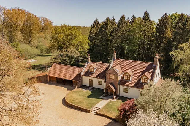 Quaint Country Home within 10 Acres i, photo 1