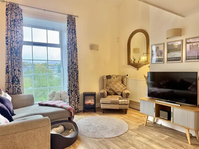 Shrewsbury Street, Glossop, SK13, photo 2