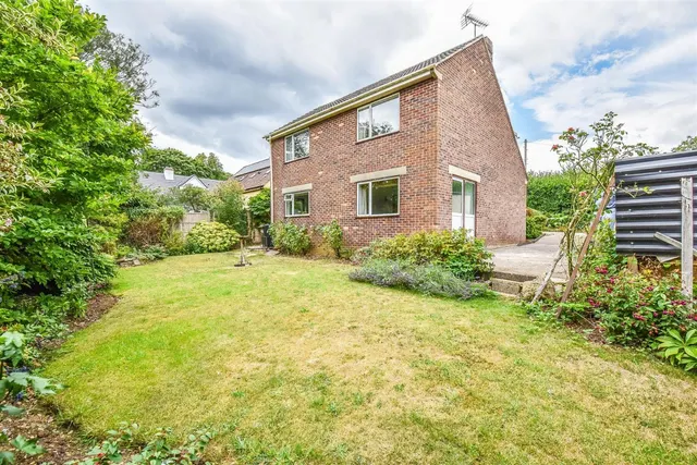 Rednock Drive, Dursley, GL11, photo 2