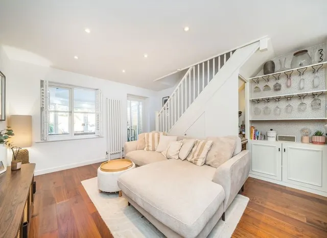 Photo 3 — Oakmead Place, Colliers Wood, CR4