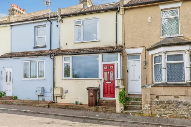 Layfield Road, Gillingham, ME7, photo 1