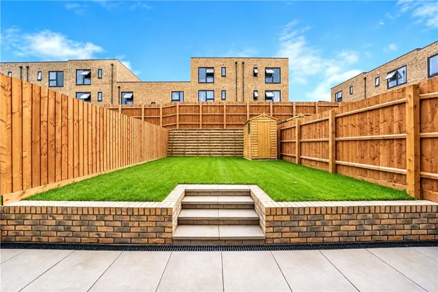 Ballast Road, Erith, DA8, photo 3