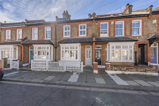 Percy Road, Isleworth, TW7, photo 1
