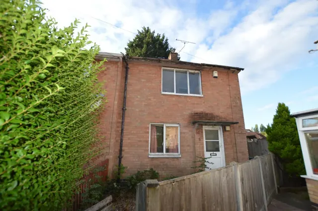Red House Close, Leicester, LE2