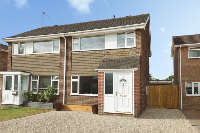Heron Close, Calne, photo 1