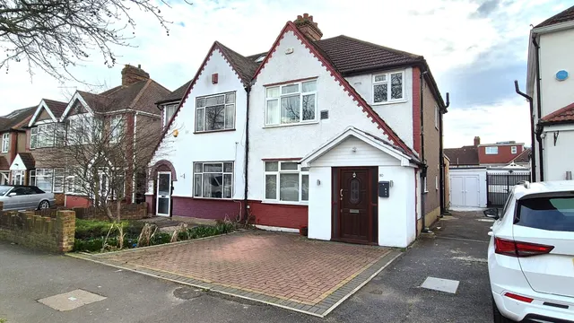 Worton Way, Isleworth, TW7, photo 1