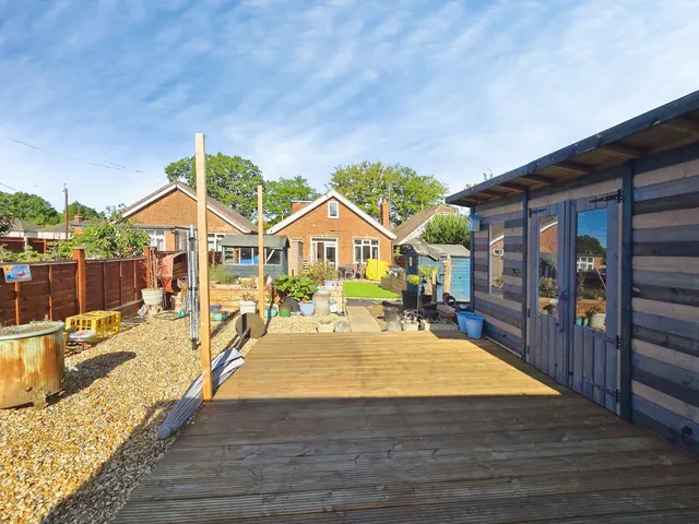 Hamesmoor Road, Mytchett, GU16, photo 1