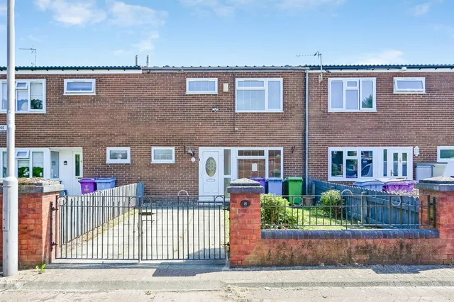 Mayford Close, Liverpool, L25, photo 1