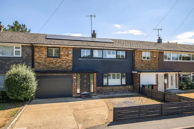 Wyvern, Old Uxbridge Road, West Hyde, photo 1