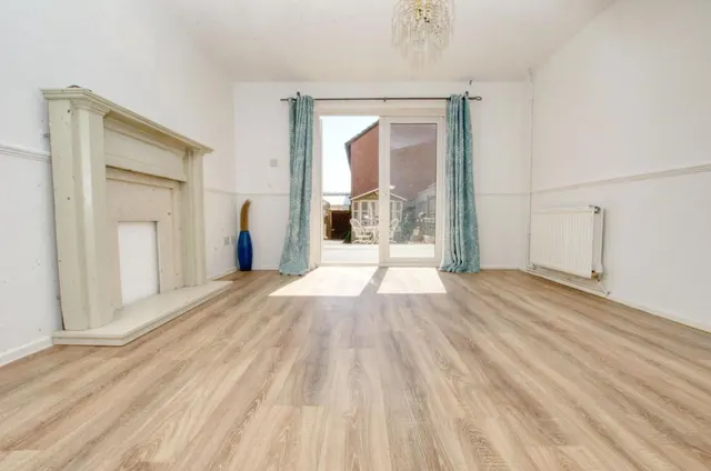 Photo 3 — Taverner Close, Sholing, Southampton, Hampshire, SO19 0PX