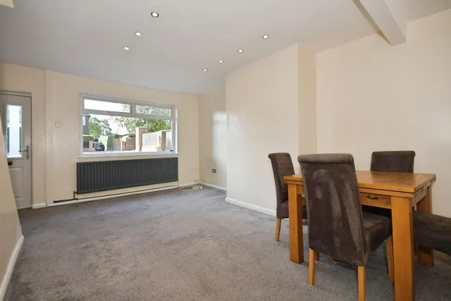 Photo 2 — Langer Lane, CHESTERFIELD, Derbyshire, S40