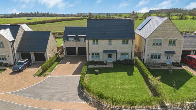 Townend, Steeple Aston, photo 1