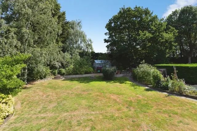 Photo 2 — Valley Drive, Yarm, TS15