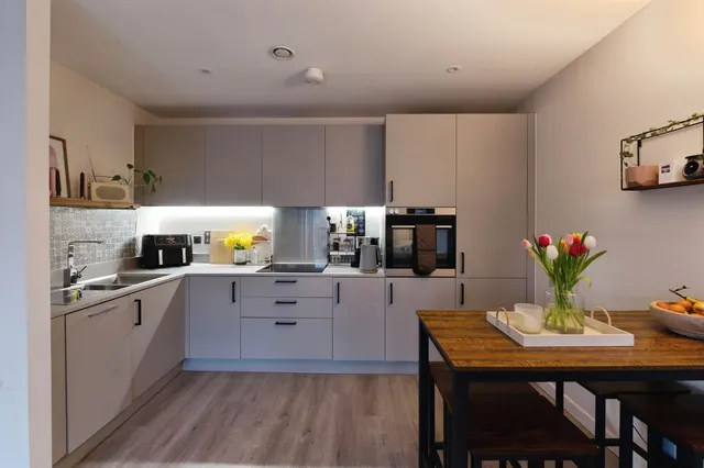 Whittle Drive, Hornchurch, RM12, photo 1