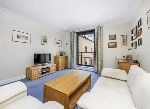 Photo 2 — Cromwell Road, South Kensington, SW7