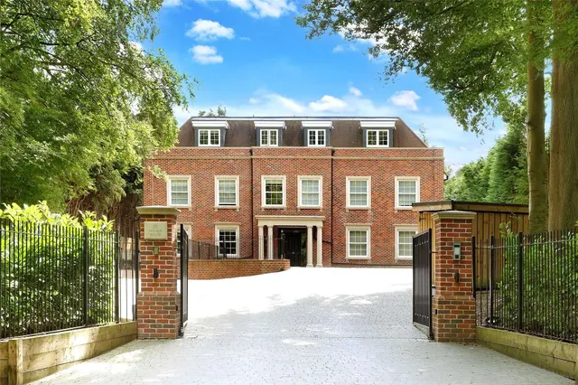 Ledborough Lane, Beaconsfield, Buckinghamshire, HP9 2DG, photo 1