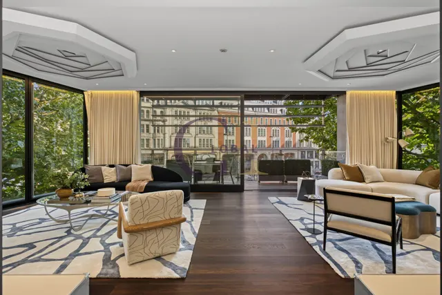 One Hyde Park, London, SW1X, photo 2