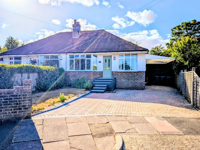 Downside Avenue, Worthing, photo 1