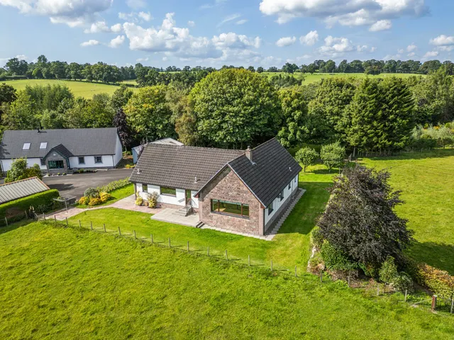 Photo 2 — Indians Farmhouse, Indians Road, Balfron Station, by Glasgow, G63 0QN