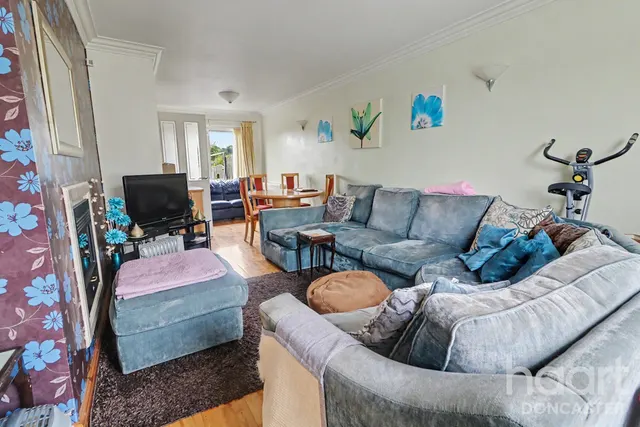 Walsham Drive, Cusworth, DN5, photo 2