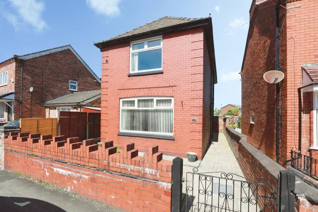 Lydyett Lane, Barnton, NORTHWICH, photo 1