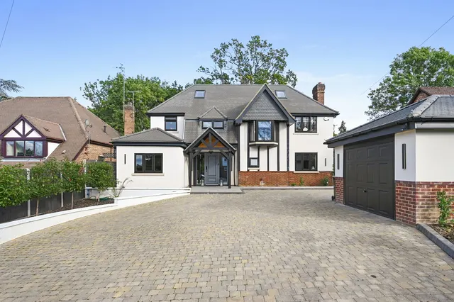 Parkside Road, Northwood, HA6, photo 1