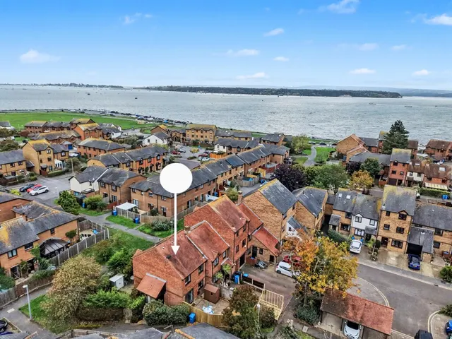 Lander Close, Poole, BH15, photo 1