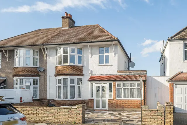 Newquay Road, SE6, photo 1
