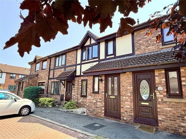 Oakwood Close, Blackpool, FY4, photo 1