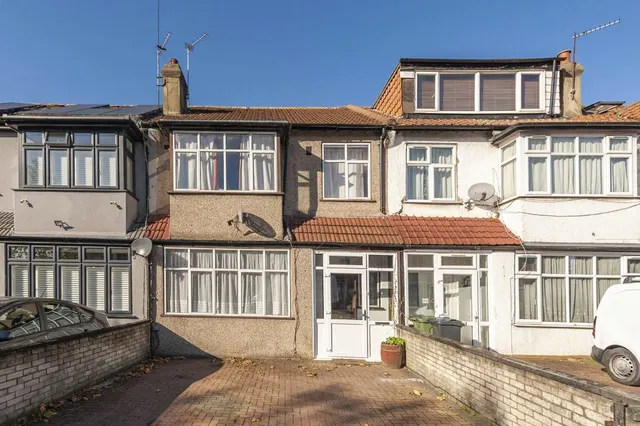 Streatham Vale, SW16, photo 1