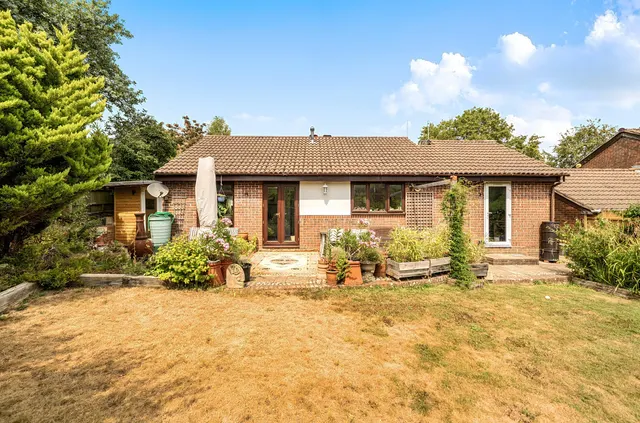 Lowden Close, Winchester, SO22, photo 1