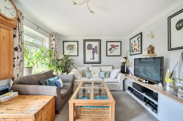 Lowden Close, Winchester, SO22, photo 3