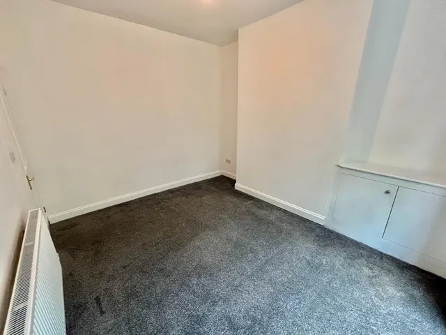 Photo 3 — Burstead Street, Manchester, M18