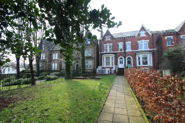Sholebroke Avenue, Leeds, LS7, photo 1