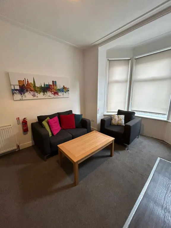 Bellefield Avenue, West End, DD1, photo 1