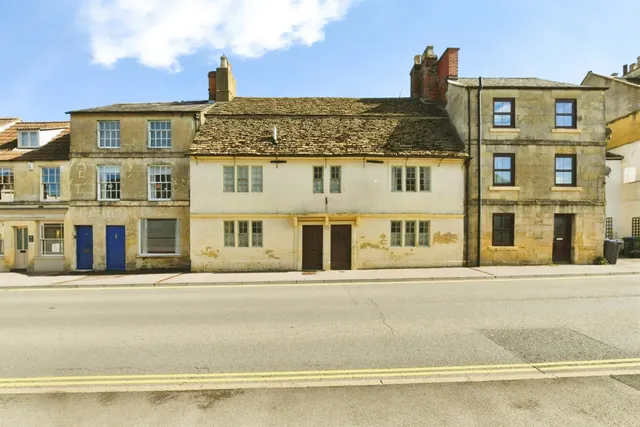 The Causeway, Chippenham, photo 1