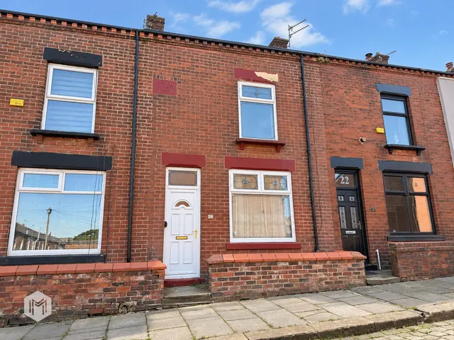 Clarence Street, Farnworth, BL4, photo 1