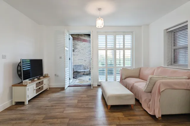 Church Hill, Loughton, IG10, photo 3