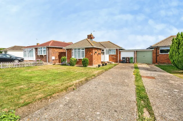 Netherfield Avenue, Eastbourne, BN23, photo 1