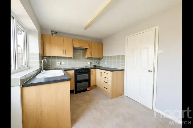 Henry Warby Avenue, Elm, PE14, photo 2