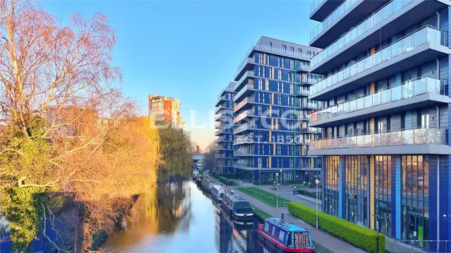 Hatton Road, Wembley, HA0, photo 1
