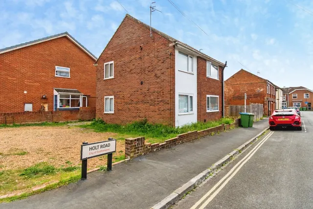 Holt Road, Southampton, SO15, photo 1
