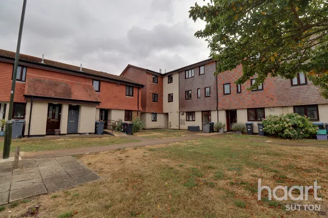 Derwent Road, London, SW20, photo 1