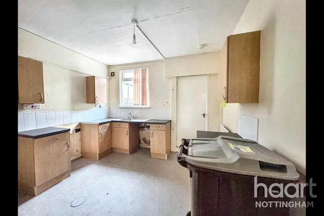 Norwood Road, Nottingham, NG7, photo 3