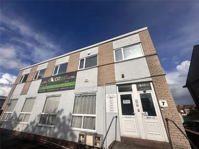 Bastion Road, Prestatyn, Denbighshire, LL19 7ND, photo 1